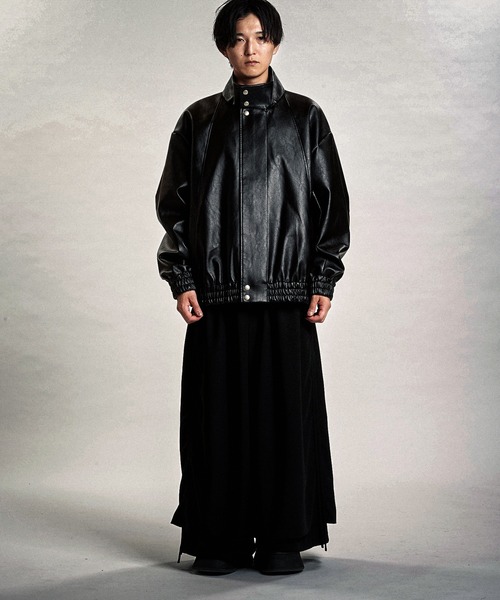 NO ID.（ノーアイディ）の「【NO ID.】Synthetic Leather Big Track Blouson / シンセティック レザー ビッグ トラック ブルゾン（ブルゾン・メンズ・ブラック・ONE SIZE）」の4枚目の写真