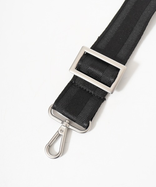 HUNTER（ハンター）の「HUNTER PREMIUM NYLON BARREL BAG プレミアム ナイロン バレルバッグ（ハンドバッグ・レディース・ブラック/ラベンダー・FREE）」の16枚目の写真