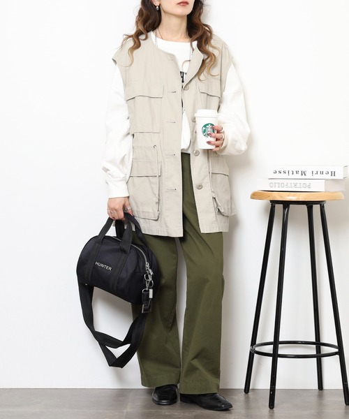 HUNTER（ハンター）の「HUNTER PREMIUM NYLON BARREL BAG プレミアム ナイロン バレルバッグ（ハンドバッグ・レディース・ブラック/ラベンダー・FREE）」の8枚目の写真