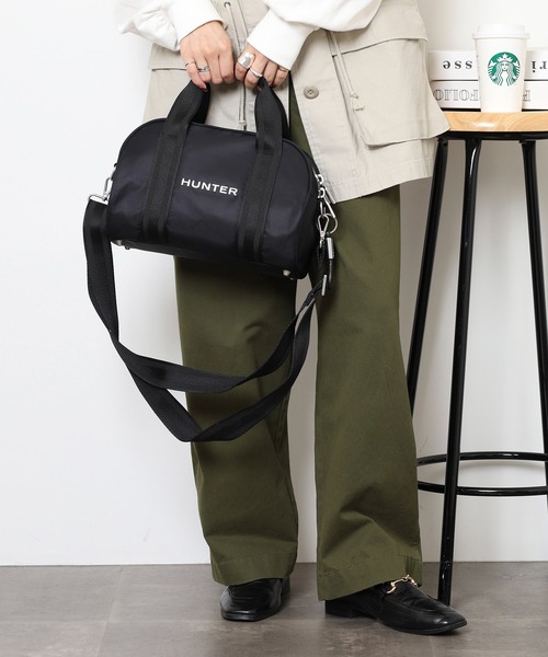 HUNTER（ハンター）の「HUNTER PREMIUM NYLON BARREL BAG プレミアム ナイロン バレルバッグ（ハンドバッグ・レディース・ブラック/ラベンダー・FREE）」の18枚目の写真