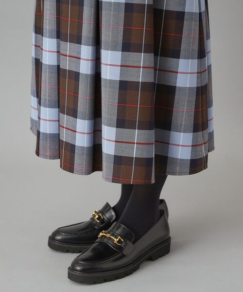 DRESSTERIOR（ドレステリア）の「チェックタックソフトプリーツスカート（スカート・レディース・ワイン系1/キャメル・38/36/34/40）」の15枚目の写真
