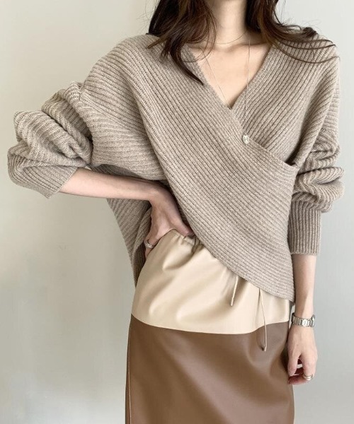 cammie(キャミー)の「フロントクロスデザインニット(ニット/セーター・レディース・ブラック/ベージュ/グレー・F)」の11枚目の写真
