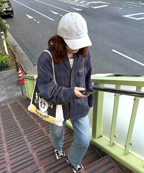 Dickies（ディッキーズ）の「Dickies ディッキーズ フェイクスエードロゴキャップ（キャップ・レディース・ブラック/サックスブルー/アイボリー・FREE）」の2枚目の写真