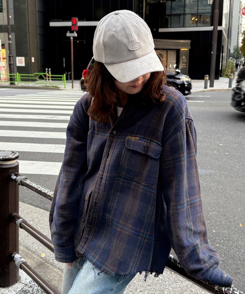 Dickies（ディッキーズ）の「Dickies ディッキーズ フェイクスエードロゴキャップ（キャップ・レディース・ブラック/サックスブルー/アイボリー・FREE）」の4枚目の写真