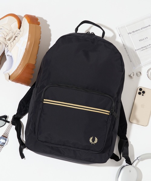 FRED PERRY(フレッドペリー)の「【FRED PERRY】TIPPED TAPE BACKPACK L2807(バックパック/リュック・レディース・ブラック・FREE)」の1枚目の写真