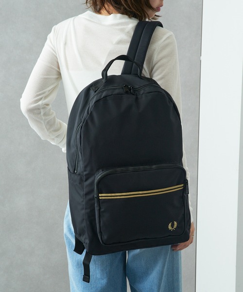 FRED PERRY(フレッドペリー)の「【FRED PERRY】TIPPED TAPE BACKPACK L2807(バックパック/リュック・レディース・ブラック・FREE)」の2枚目の写真