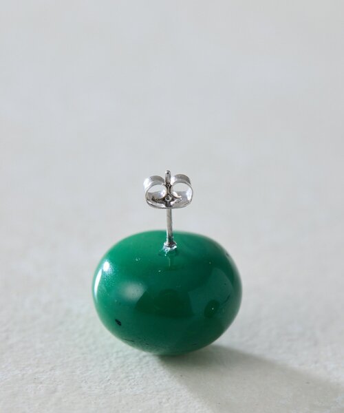 ear PAPILLONNER(イアパピヨネ)の「アメ玉樹脂ピアス(ピアス(両耳用)・レディース・ダークグリーン/ブラウン/アイボリー・FREE)」の12枚目の写真