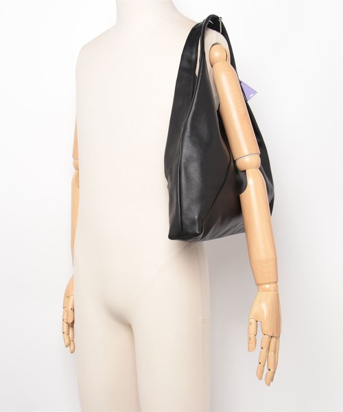 ONE.(ワンドット)の「【ONE./ワンドット】 Market leather Bag / 撥水レザー(トートバッグ・レディース・ブラック・FREE)」の16枚目の写真