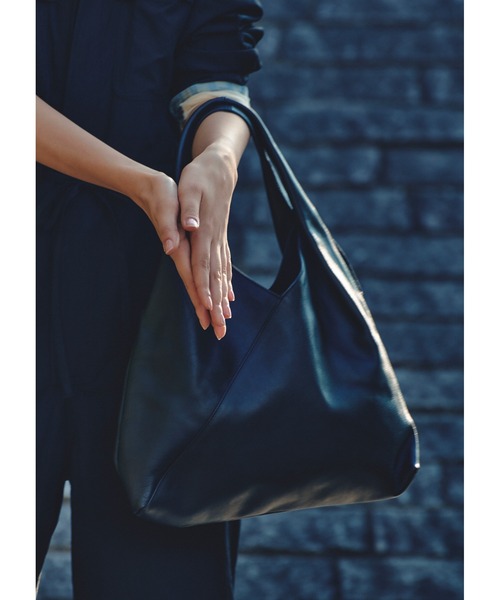 ONE.(ワンドット)の「【ONE./ワンドット】 Market leather Bag / 撥水レザー(トートバッグ・レディース・ブラック・FREE)」の20枚目の写真