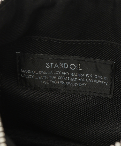 STANDOIL（スタンドオイル）の「STAND OIL CHUBBY HALF BAG（ショルダーバッグ・レディース・ブラウン/ブラック/チャコールグレー・FREE）」の12枚目の写真
