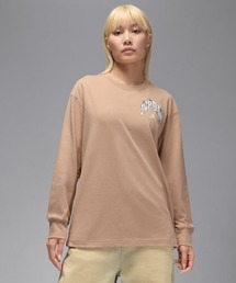 JORDAN BRAND（ジョーダンブランド）の「ジョーダン ブルックリン ウィメンズ リアルツリー オーバーサイズド ロングスリーブ Tシャツ / Jordan Brooklyn Women's Realtree Oversized Long-Sleeve T-Shirt HV0449-200 Hemp（Tシャツ/カットソー）」