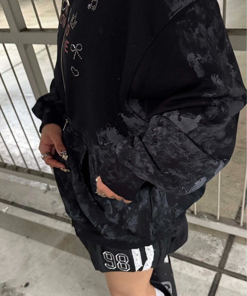 sedacle girl(セダクルガール)の「ダートラインストーンパーカー(パーカー・レディース・ブラック/ベージュ・FREE)」の13枚目の写真