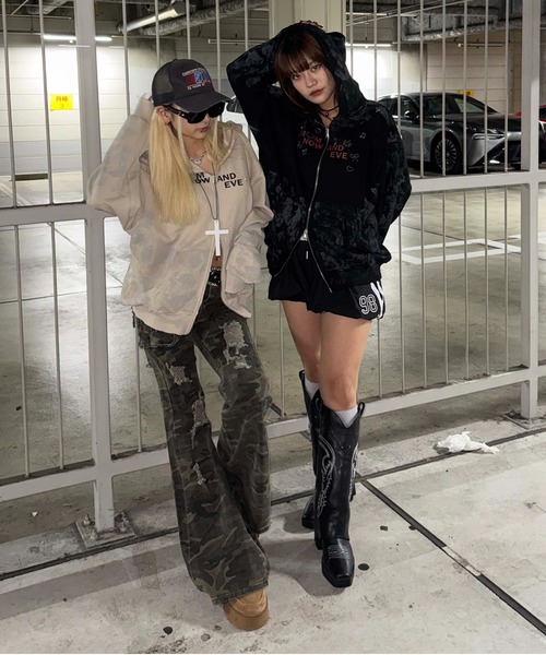 sedacle girl(セダクルガール)の「ダートラインストーンパーカー(パーカー・レディース・ブラック/ベージュ・FREE)」の3枚目の写真