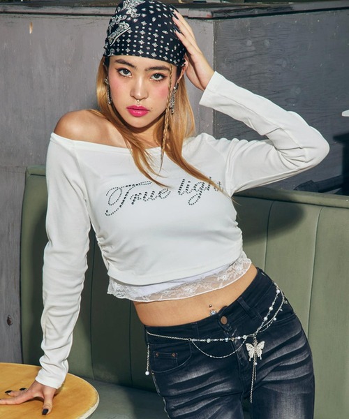 ANAP(アナップ)の「スタッズ ロゴ レース ヘム ワンショルダー リブ トップス(Tシャツ/カットソー・レディース・ブラック/ホワイト・F)」の5枚目の写真