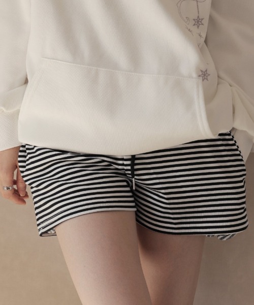 Ulysses(ユリシス)の「ボーダーショートパンツ(その他パンツ・レディース・ホワイト/グレー・F)」の2枚目の写真