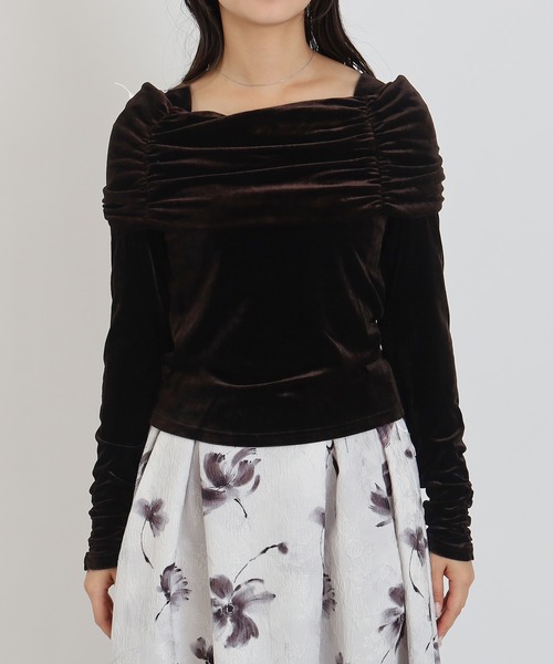 TRUDEA（トルディア）の「ベロアオフショルプルオーバー（Tシャツ/カットソー・レディース・ブラウン/グレイッシュブルー/ブラック・MEDIUM）」の16枚目の写真