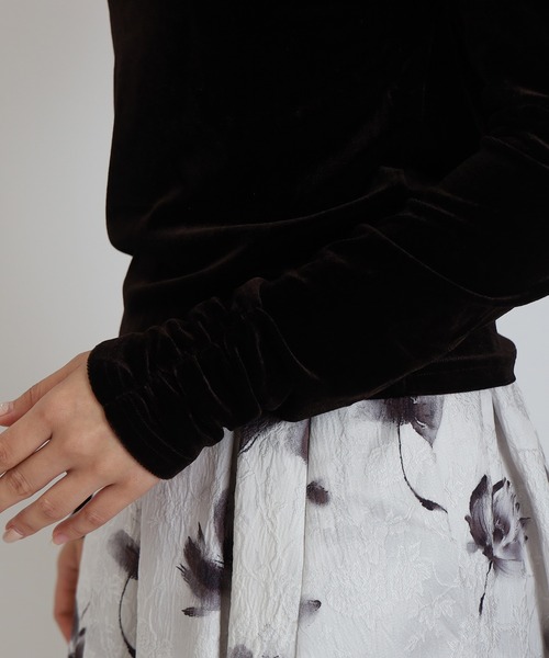 TRUDEA（トルディア）の「ベロアオフショルプルオーバー（Tシャツ/カットソー・レディース・ブラウン/グレイッシュブルー/ブラック・MEDIUM）」の20枚目の写真