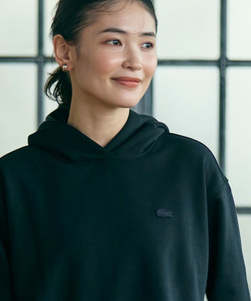 LACOSTE(ラコステ)の「裏パイルスウェットフーディー(パーカー・レディース・オフホワイト/ブラック/ダークブラウン・34/36/38/40)」の4枚目の写真