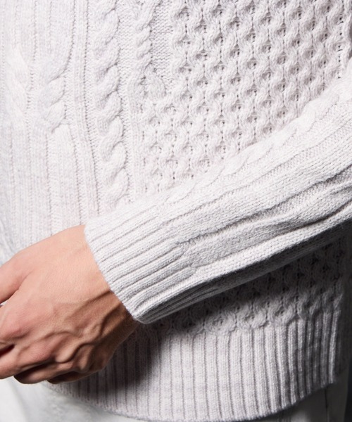 HIDEAWAYS NICOLE(ハイダウェイニコル)の「ケーブル編み衿ファスナータートルネックニット(ニット/セーター・メンズ・ブラック/ネイビー/ホワイト×ライトグレー/ホワイト×ネイビー・LARGE/MEDIUM/X-LARGE)」の12枚目の写真