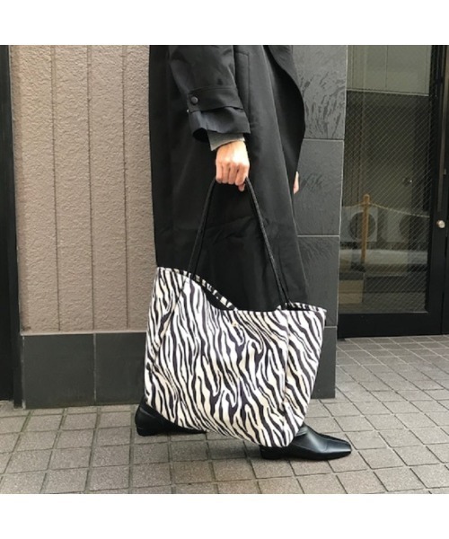 A4大人気商品！アニマル柄 ゼブラ☆レオパード トートバック（トート