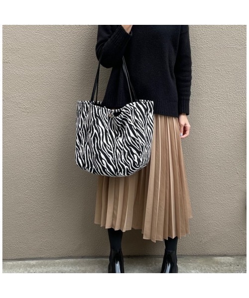 A4大人気商品！アニマル柄 ゼブラ☆レオパード トートバック（トート
