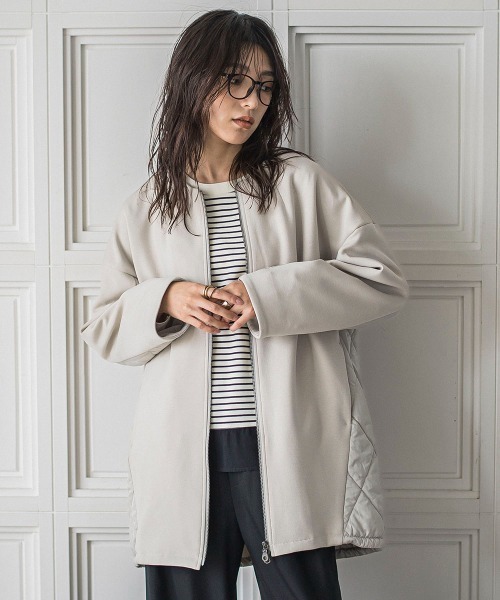 カリテ／フォーマルにも！とろみ生地 ノーカラーブルゾンジャケット グレージュ ダンボール×キルティングロングノーカラーブルゾン（ライダース
