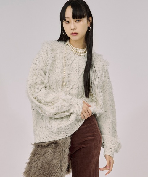 Ezick(エジック)の「cable fringe mix knit ケーブルフリンジミックスニット(ニット/セーター・レディース・アイボリー/ライトグレー/ライトブルー・FREE)」の2枚目の写真