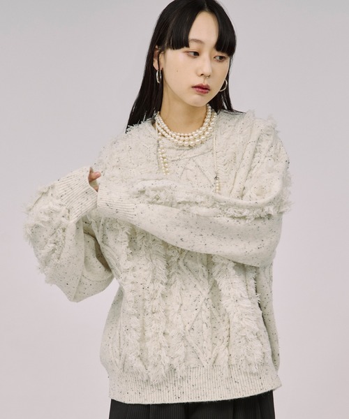 Ezick(エジック)の「cable fringe mix knit ケーブルフリンジミックスニット(ニット/セーター・レディース・アイボリー/ライトグレー/ライトブルー・FREE)」の13枚目の写真