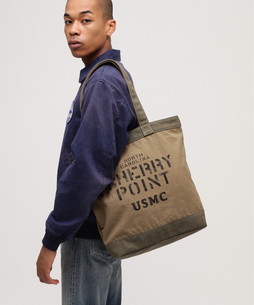 AVIREX（アヴィレックス）の「COATING CANVAS TOTE BAG "CHERRY POINT" / コーティング キャンバス トートバッグ チェリーポイント / AVIREX / アヴィレックス（トートバッグ・メンズ・オリーブ・FREE）」の2枚目の写真