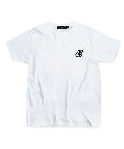 ESCAPEFROM(エスケープフロム)の「ブラックレタリングロゴTシャツホワイト(Tシャツ/カットソー・レディース・その他・MEDIUM/LARGE/SMALL)」の1枚目の写真