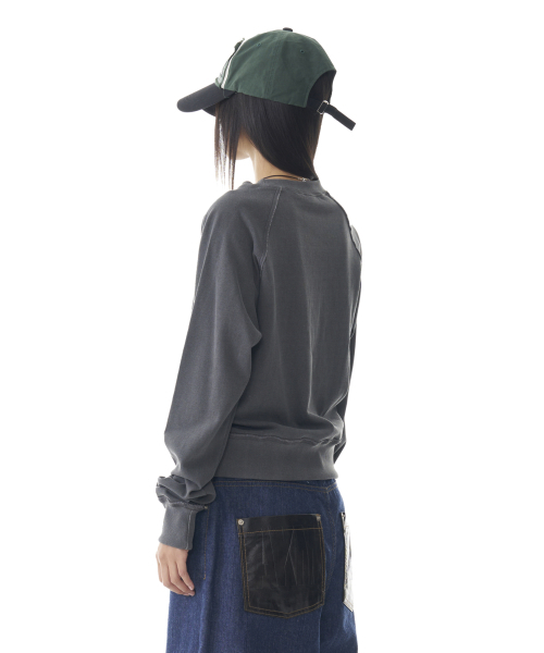 AAKAM（アーカム）の「Cross Studded Sweatshirts (Dark Gray)（スウェット・レディース・その他・1/2）」の7枚目の写真
