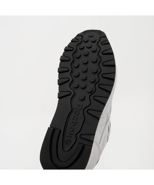 Reebok(リーボック)の「クラシックレザー 1983 ヴィンテージ / CLASSIC LEATHER 1983 VINTAGE(スニーカー・メンズ・ホワイト/ブラック・23.0cm/23.5cm/24.5cm/24.0cm/25.0cm/25.5cm/26.0cm/26.5cm/27.0cm/27.5cm/28.0cm/28.5cm/29.0cm)」の17枚目の写真