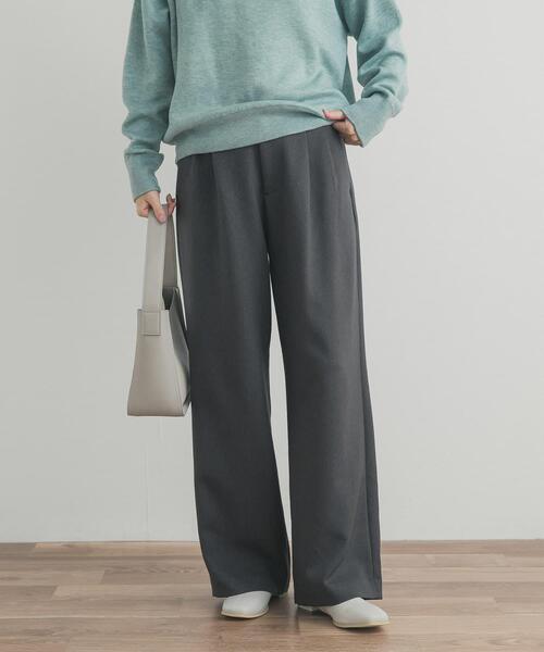 URBAN RESEARCH DOORS（アーバンリサーチドアーズ）の「『UR TECH SMOOTHLUXE』ワイドトラウザー（その他パンツ・レディース・アイボリー/チャコールグレー・SMALL/MEDIUM）」の2枚目の写真