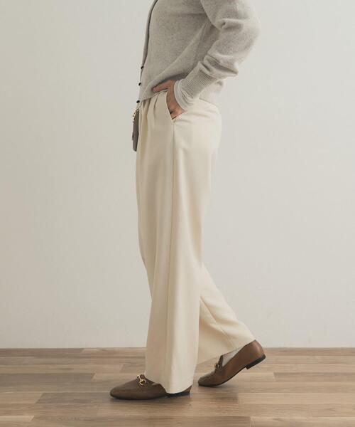 URBAN RESEARCH DOORS（アーバンリサーチドアーズ）の「『UR TECH SMOOTHLUXE』ワイドトラウザー（その他パンツ・レディース・アイボリー/チャコールグレー・SMALL/MEDIUM）」の18枚目の写真