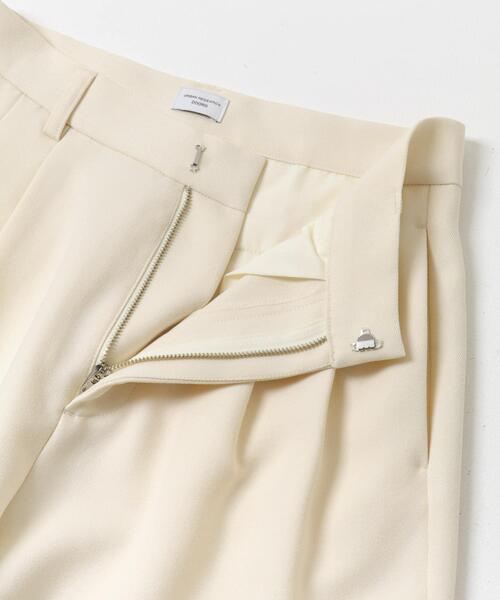 URBAN RESEARCH DOORS（アーバンリサーチドアーズ）の「『UR TECH SMOOTHLUXE』ワイドトラウザー（その他パンツ・レディース・アイボリー/チャコールグレー・SMALL/MEDIUM）」の10枚目の写真