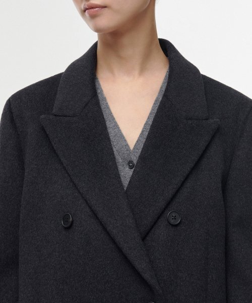 MUSINSA STANDARD WOMAN（ムシンサスタンダードウーマン）の「レディースカシミアブレンドダブルチェスターロングコート【チャコルグレー】（チェスターコート・レディース・その他・SMALL/MEDIUM/LARGE/X-SMALL）」の4枚目の写真