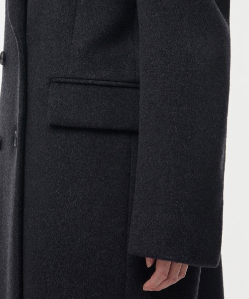 MUSINSA STANDARD WOMAN（ムシンサスタンダードウーマン）の「レディースカシミアブレンドダブルチェスターロングコート【チャコルグレー】（チェスターコート・レディース・その他・SMALL/MEDIUM/LARGE/X-SMALL）」の6枚目の写真