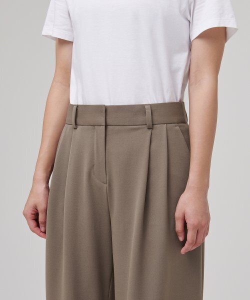 MUSINSA STANDARD WOMAN(ムシンサスタンダードウーマン)の「レディースリアルワイドベルトスラックス【ダスティベージュ】(スラックス・レディース・その他・27/28/29/24/25/30)」の10枚目の写真