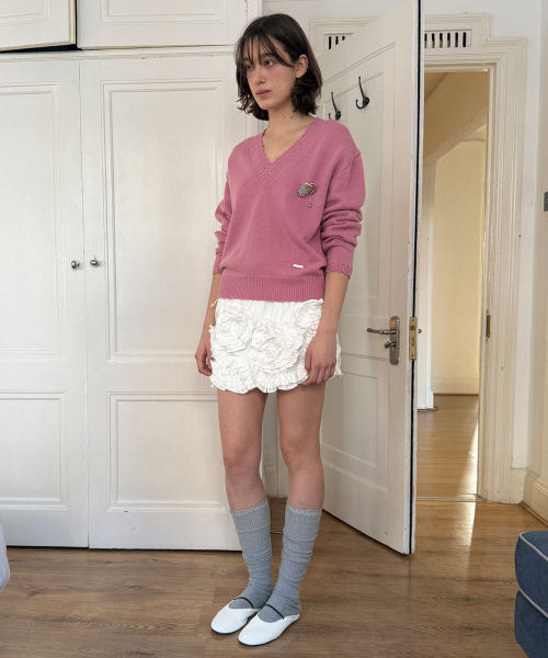 SINOON(シヌーン)の「Scallop V-Neck Pullover Knit (Rose)(ニット/セーター・レディース・ピンク・FREE)」の3枚目の写真