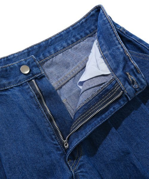 TRILLION(トリリオン)の「レインスロップツータックバミューダデニムショーツ(BLUE)(その他パンツ・レディース・その他・MEDIUM/LARGE/X-LARGE)」の6枚目の写真