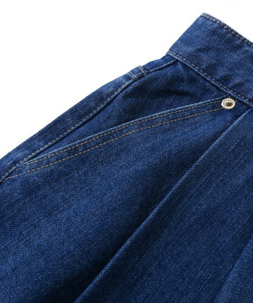 TRILLION(トリリオン)の「レインスロップツータックバミューダデニムショーツ(BLUE)(その他パンツ・レディース・その他・MEDIUM/LARGE/X-LARGE)」の7枚目の写真