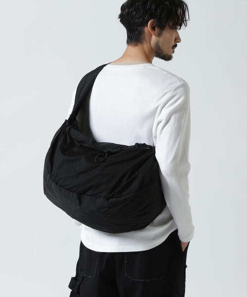 The Make Happy Studio(ザメイクハッピーストゥディオ)の「The Make Happy Studio/ザメイクハッピーストゥディオ/CROSS BODY BAG(トートバッグ・メンズ・ブラック・F)」の3枚目の写真