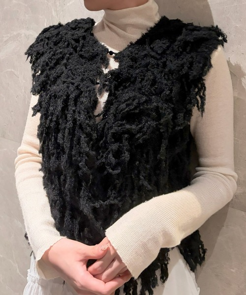 Olu.（オルドット）の「フリンジニットベスト（ベスト・レディース・ブラック/アイボリー/グレー・FREE）」の2枚目の写真