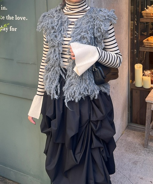 Olu.（オルドット）の「フリンジニットベスト（ベスト・レディース・ブラック/アイボリー/グレー・FREE）」の11枚目の写真