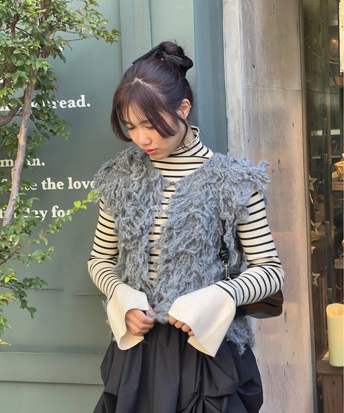 Olu.（オルドット）の「フリンジニットベスト（ベスト・レディース・ブラック/アイボリー/グレー・FREE）」の13枚目の写真