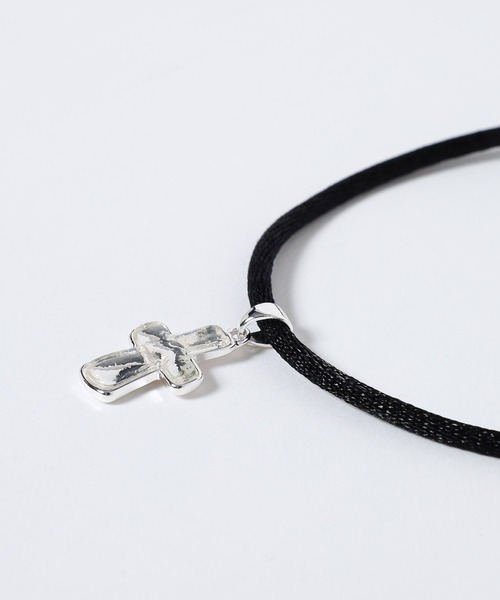 JEANASIS（ジーナシス）の「【シルバー925プレーティング】ヘンケイクロスネックレス/632740（ネックレス・レディース・シルバー/ブラック・FREE）」の5枚目の写真