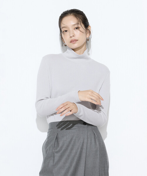 COMME CA（コムサ）の「ラグウォームリブニット タートルネックプルオーバー（Tシャツ/カットソー・レディース・レッド/ブルー系その他/ベージュ/オフホワイト/ブラック・11号/9号）」の4枚目の写真