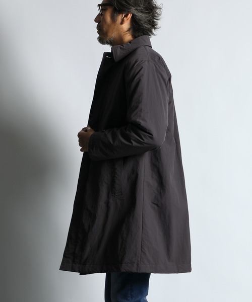 The DUFFER of ST.GEORGE（ザダファーオブセントジョージ）の「WATER-REPELLENT BAL COLLAR COAT：撥水 中綿 ステンカラーコート（ステンカラーコート・メンズ・ネイビー/チャコールグレー・X-LARGE/LARGE/MEDIUM/SMALL）」の9枚目の写真