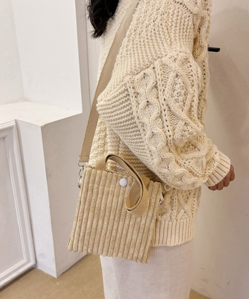 Miniministore(ミニミニストア)の「コーデュロイショルダーバッグ ミニバッグ(ショルダーバッグ・レディース・アイボリー/マジェンタ/ホワイト/ベージュ/ブラック・FREE)」の4枚目の写真