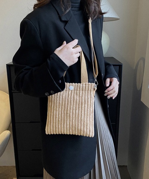 Miniministore(ミニミニストア)の「コーデュロイショルダーバッグ ミニバッグ(ショルダーバッグ・レディース・アイボリー/マジェンタ/ホワイト/ベージュ/ブラック・FREE)」の10枚目の写真